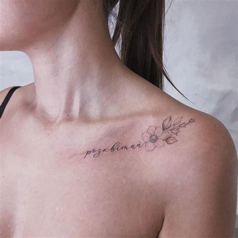 25 Meaningful collarbone tattoos for females that tell。